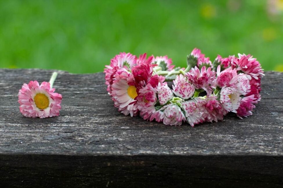 Estetyczne rozwiązania mocowania ozdobnego wianka