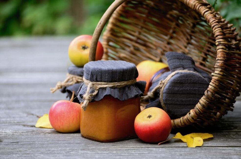 Jak przyspieszyć proces stężania owocowej galaretki