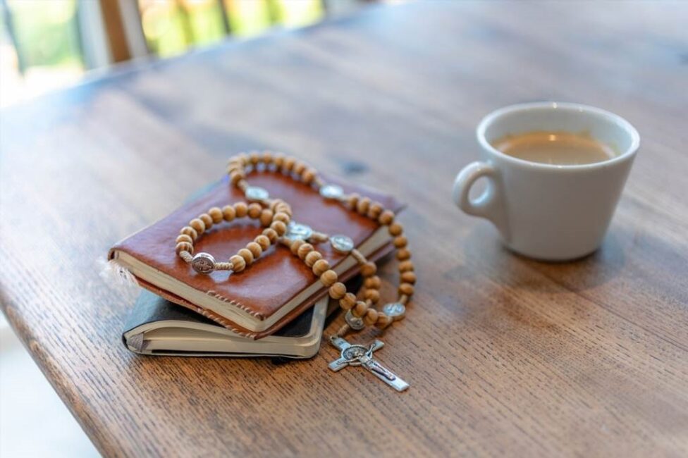 Pan Bóg cechy moralne